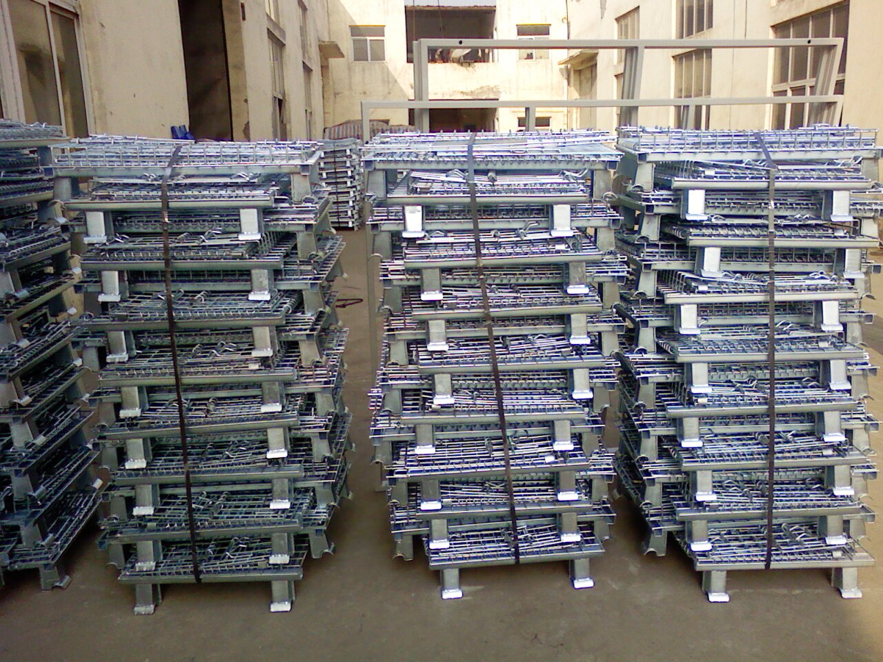 �a(ch��n)Ʒ���Q����݆�ӂ}��(ch��)�\�����D(zhu��n)�\�������\ �a(ch��n)Ʒ�ߴ磺�L:800 ��:600 �� 640 ����݆�Ӹ߶� �L1000 ��:800 �� 840 ����݆�Ӹ߶� �L1200��:1000 �� 890 ����݆�Ӹ߶� �W(w��ng)�������50��50mm ������С��6.0mm �a(ch��n)Ʒ���أ�50��50�W(w��ng)��700kg �\������6�����ʹ��������z݆ �ɂ�(g��)�̶� �ɂ�(g��)߅�x �}��(ch��)�\���a(ch��n)��ˇ�� �}��(ch��)�\����Q235�߾�����ԭ��������(j��ng)��γ��Ͳ�����ͨ�^�����γɰ��Ʒ�W(w��ng)Ƭ���������ɾW(w��ng)Ƭ�����ɲ�����\�M(j��n)�б���̎�����}��(ch��)�\�����(sh��)������\̎����������̎���ꮅ